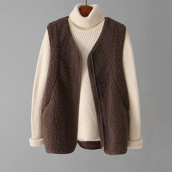 AVERY SHERPA VEST