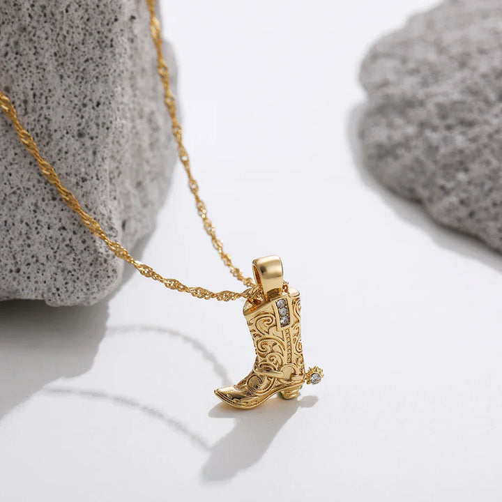 REGAL RANCHER NECKLACE