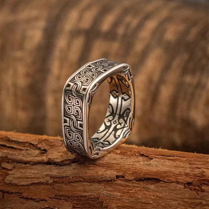 RAGNAR SIGNET RING