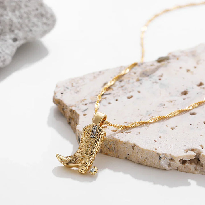 REGAL RANCHER NECKLACE