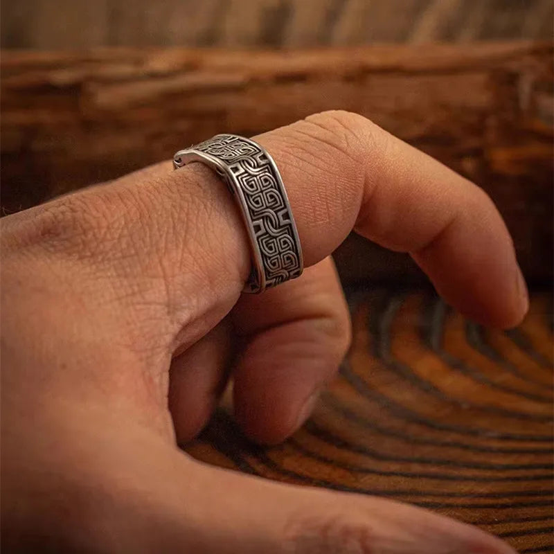 RAGNAR SIGNET RING