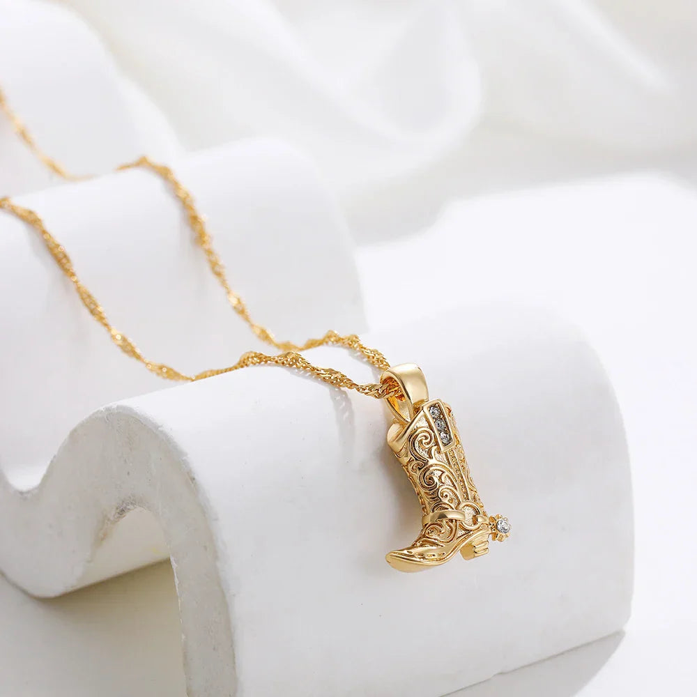 REGAL RANCHER NECKLACE