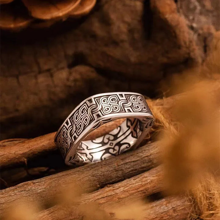 RAGNAR SIGNET RING